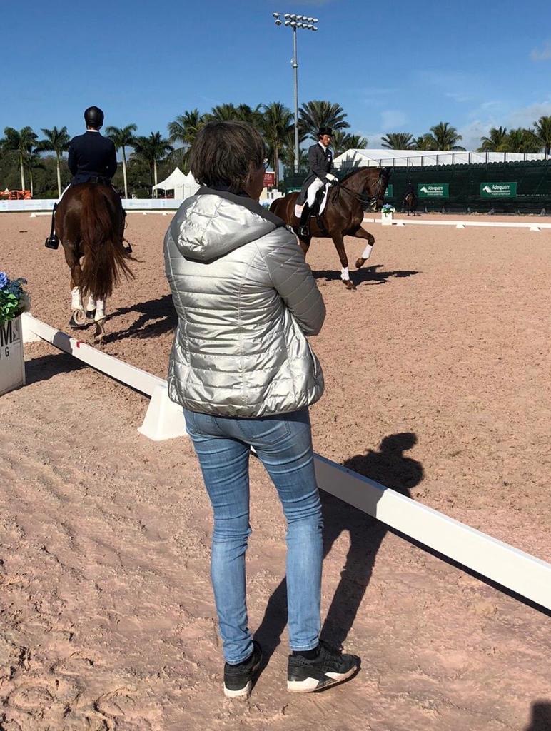 Tineke Bartels - wedstrijd - Wellington - Dressuurpaard - Dressuurtraining - Coach - Instructrice